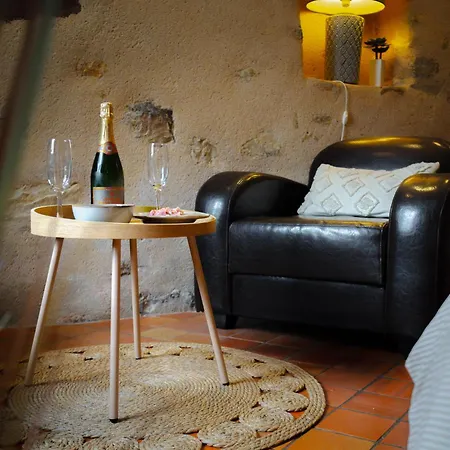 L'alcove Sainte-anne, Au Coeur Du Vieux Mans